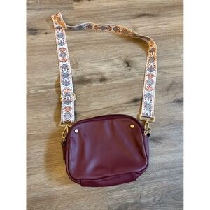 Thirty-One Crossbody Bag Burgundy Vegan Leather Boho Floral Guitar Strap Gold